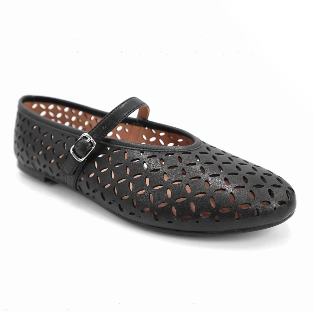 NWT No Boundaries Women's Cut Out Mary Jane